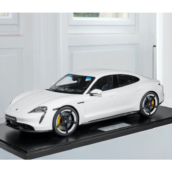 Porsche Taycan Turbo S - 2020 - bianco 1/8