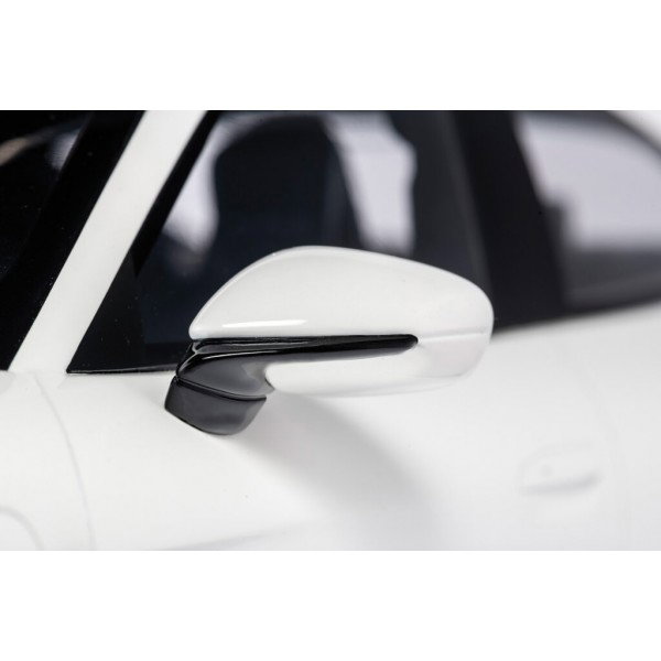 Porsche Taycan Turbo S - 2020 - blanc 1/8
