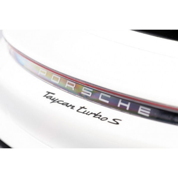 Porsche Taycan Turbo S - 2020 - bianco 1/8