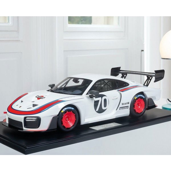 Porsche 935/19 - 2019 - Martini Design blanc 1/8