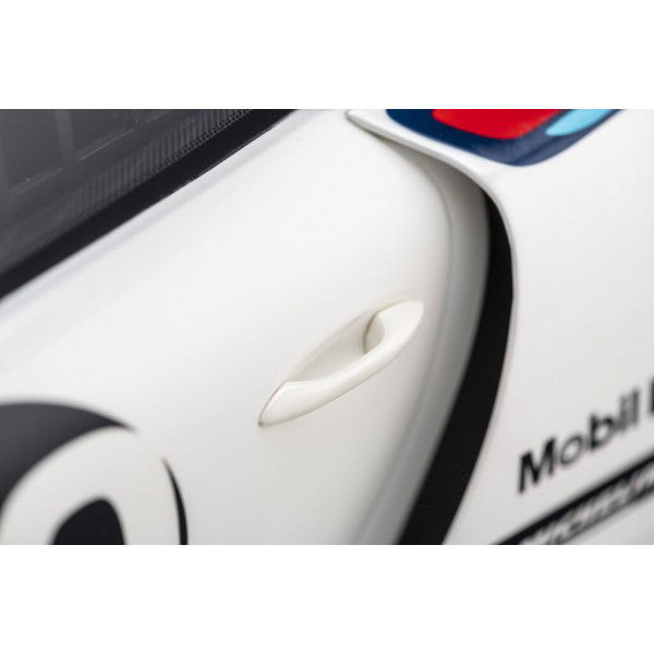 Porsche 935/19 - 2019 - Martini Design blanc 1/8