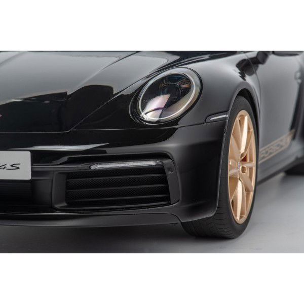 Porsche 911 (992) Carrera 4S - 2020 - Noir profond métallique 1/8