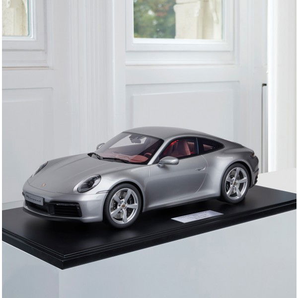 Porsche 911 (992) Carrera 4S - 2020 - Argent métallisé 1/8