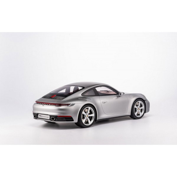 Porsche 911 (992) Carrera 4S - 2020 - Silver metallic 1/8