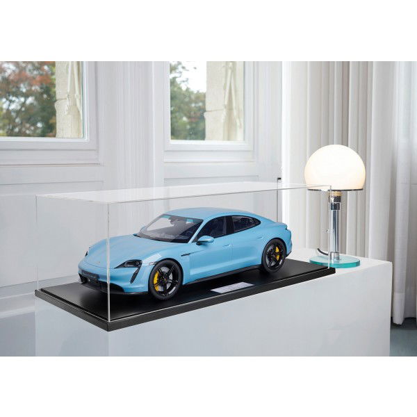 Porsche Taycan Turbo S - 2020 - Bleu givré métallique 1/8