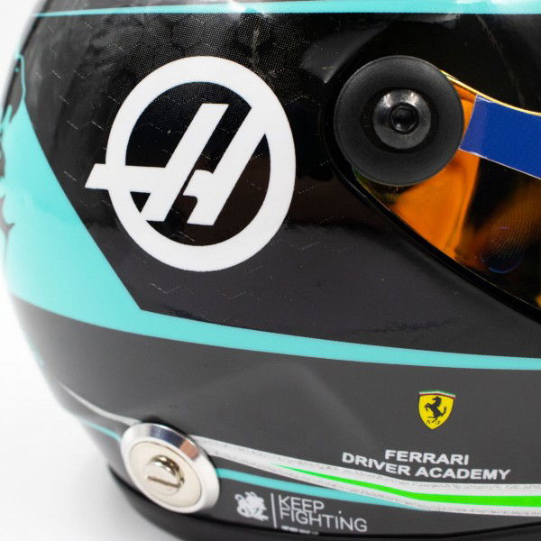 Mick Schumacher casco miniatura 2022 1/2