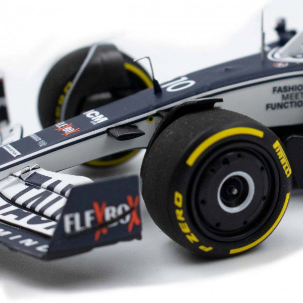 Pierre Gasly Scuderia AlphaTauri AT03 Formel 1 Bahrain GP 2022 1:43