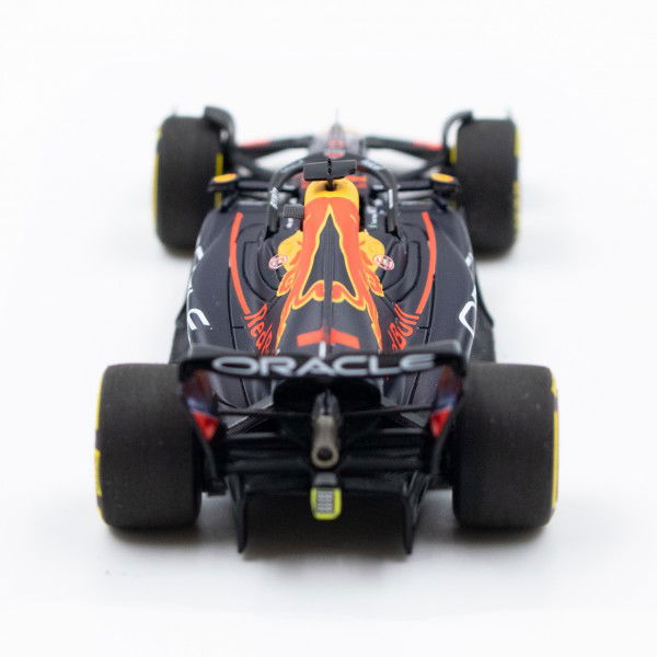 Oracle Red Bull Racing Verstappen / Pérez Saudi-Arabien GP 2022 1:43