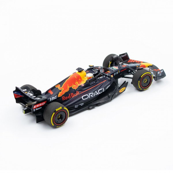 Oracle Red Bull Racing Verstappen / Pérez Saudi-Arabien GP 2022 1:43