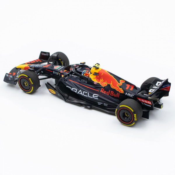 Oracle Red Bull Racing Verstappen / Pérez Saudi-Arabien GP 2022 1:43