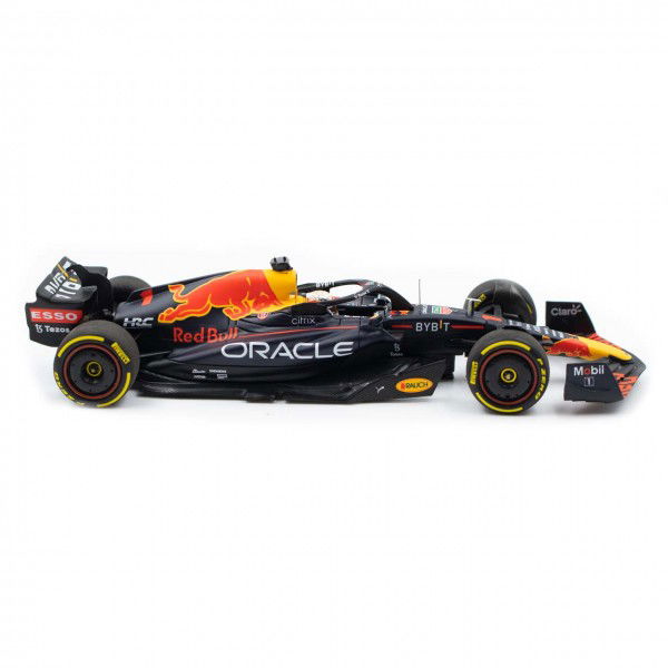 Max Verstappen Oracle Red Bull Racing RB18 Formula 1 Winner Saudi
