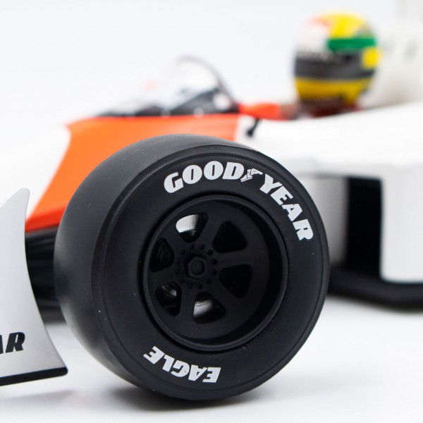 Ayrton Senna McLaren MP4/4 #12 Gewinner Japan GP Formel 1 1988 1:18