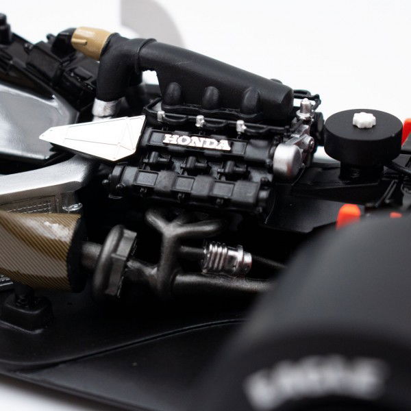 Ayrton Senna McLaren MP4/4 #12 Gewinner Japan GP Formel 1 1988 1:18