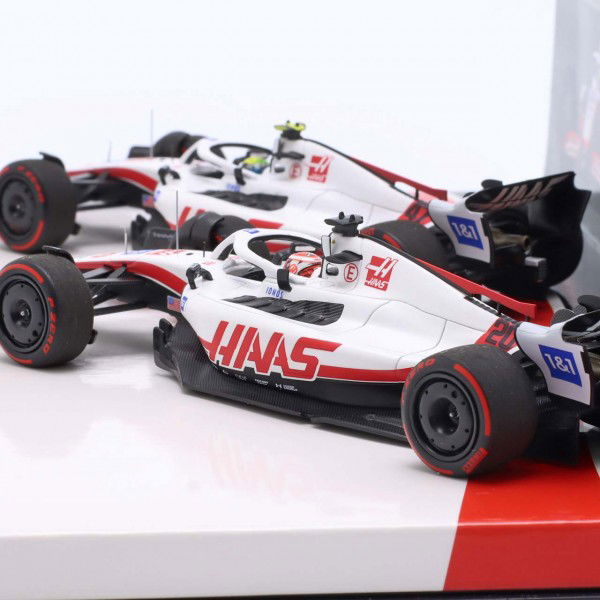Haas F1 Team 2022 Schumacher/ Magnussen Doppel-Set 1:43