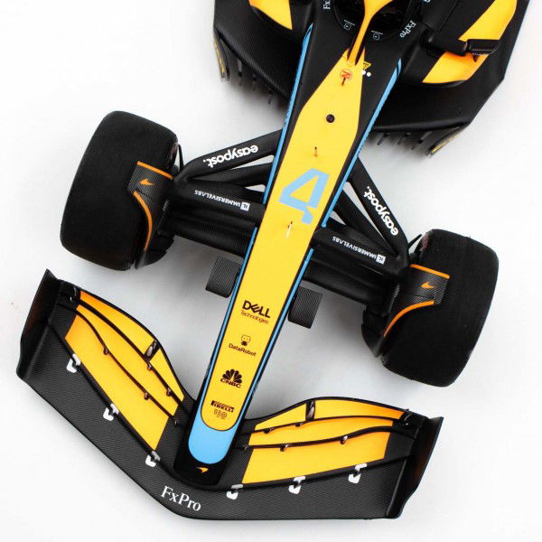 Lando Norris McLaren F1 Team MCL36 Formel 1 Bahrain GP 2022 1:18