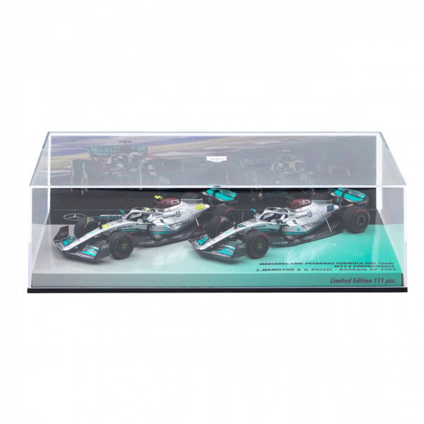 Mercedes AMG Petronas F1 Team W13 Hamilton / Russell 2022 Double