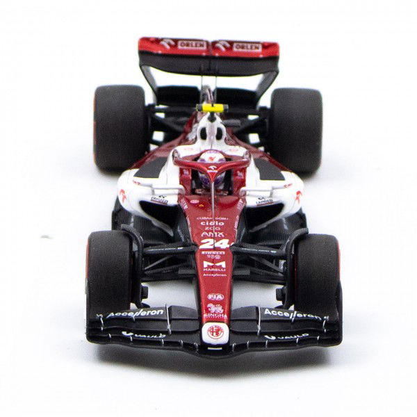 Zhou Guanyu Alfa Romeo F1 Team ORLEN C42 Bahrain GP 2022 1:43