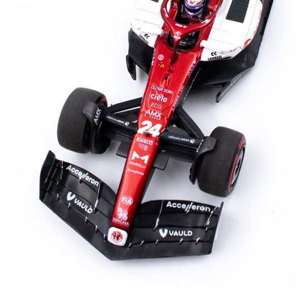 Zhou Guanyu Alfa Romeo F1 Team ORLEN C42 Bahrain GP 2022 1:43