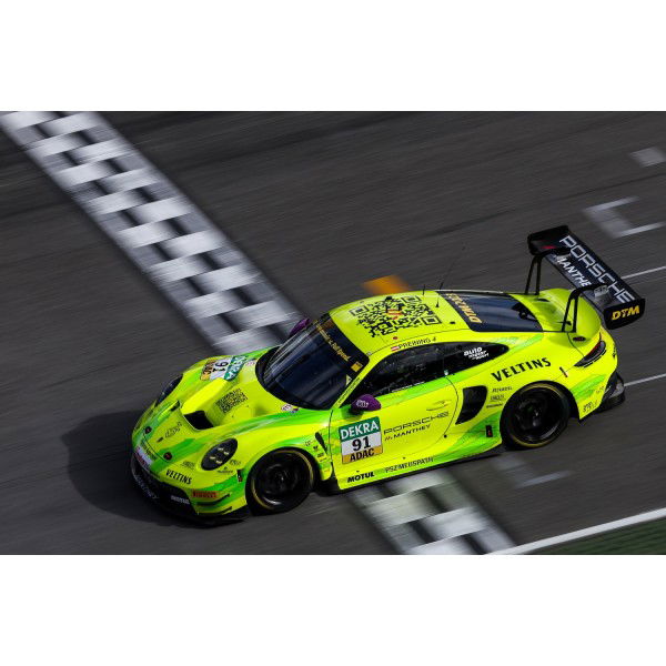 Manthey Grello Art Print - DTM Champion 2023 Thomas Preining - Vue latérale