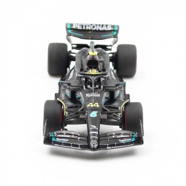 Mercedes AMG Petronas F1 Team W14 Hamilton / Russell 2023 1:43