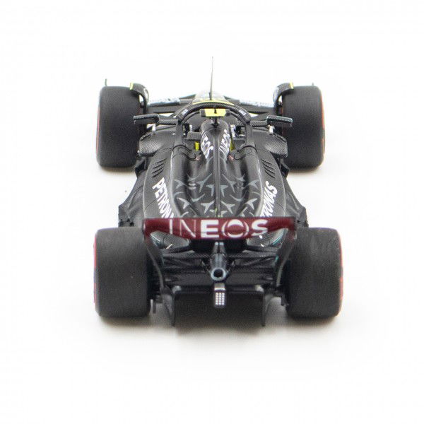 Mercedes AMG Petronas F1 Team W14 Hamilton / Russell 2023 1:43