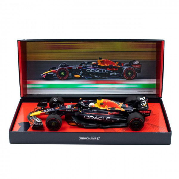 Max Verstappen Oracle Red Bull Racing Sieger Ungarn GP 2022 1:18