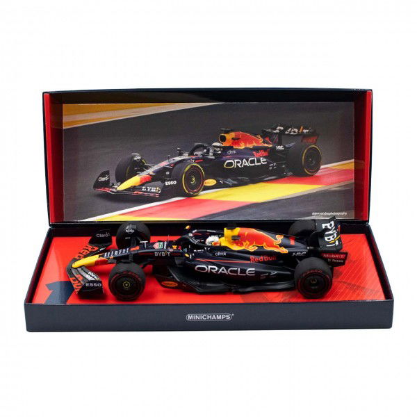 Max Verstappen Oracle Red Bull Racing RB18 Formula 1 Winner