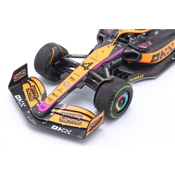 Lando Norris McLaren F1 Team MCL36 Formel 1 Singapur GP 2022 1:18