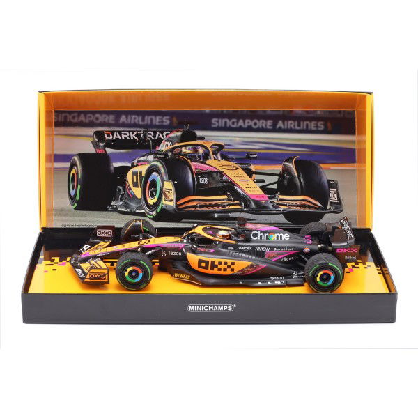 Daniel Ricciardo McLaren F1 Team MCL36 Formel 1 Singapur GP 2022 1:18