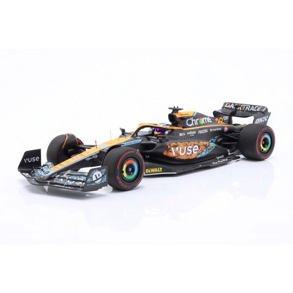 Oscar Piastri McLaren F1 Team MCL36 Testfahrt Abu Dhabi 2022 1:18