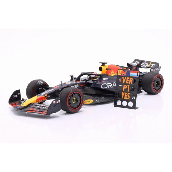 Max Verstappen Oracle Red Bull Racing Sieger Bahrain GP 2023 1:18