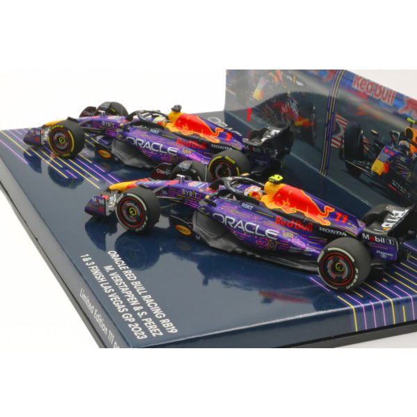 Oracle Red Bull Racing Verstappen / Pérez Las Vegas GP 2023 1:43