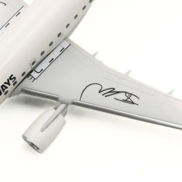 German Airways Flugzeug Embraer E-190 1:100