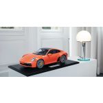 Porsche 911 (992) Carrera 4S - 2020 - Naranja de lava 1/8