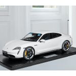 Porsche Taycan Turbo S - 2020 - blanc 1/8