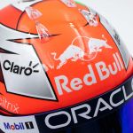 Sergio Pérez Casco en miniatura Fórmula 1 GP de Austria 2022 1/2