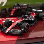 Alfa Romeo F1 Team Stake C43 2023 Bottas / Guanyu Doppel-Set 1:43