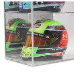 Vitrine für 4 Helme im Maßstab 1:2 verspiegelt