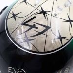 Mick Schumacher casco miniatura 2024 1/2